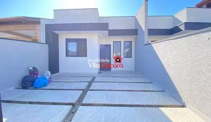 Casa com 03 quartos e piscina em Pontal do Paraná