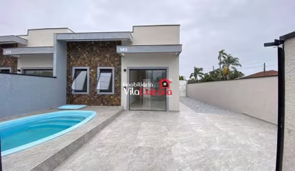 Casa com 2 quartos e piscina em Pontal do Paraná