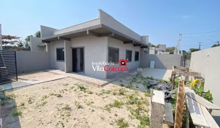 Casa de esquina com Piscina Matinhos