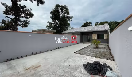 Casa com Piscina e Edícula em Matinhos
