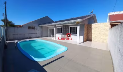 CASA COM PISCIMA FAIXA MAR