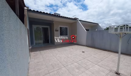 CASA COM 2 QUARTOS EM PRAIA DE LESTE
