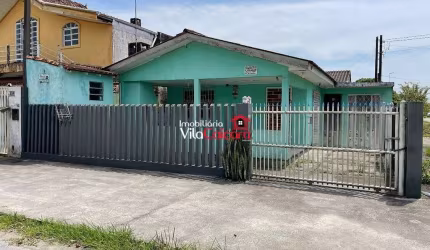 Vendo casa de esquina proxima ao mar no litoral