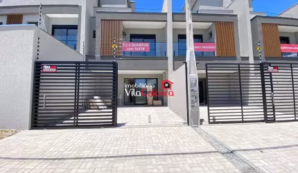 Triplex com 4 quartos beira mar em Matinhos