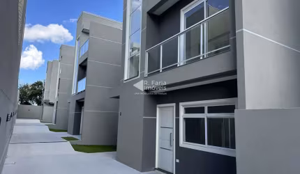 Casa em condomínio fechado com 3 quartos à venda na Rua Hugo Gusso, 2591, Capão Raso, Curitiba por R$ 850.000