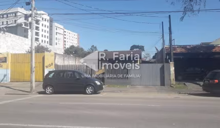 Terreno à venda na Avenida Brasília, 5110, Novo Mundo, Curitiba por R$ 1.300.000