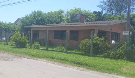 Casa 3 Dormitórios à venda no Bairro Arroio Teixeira com 80 m² de área privativa