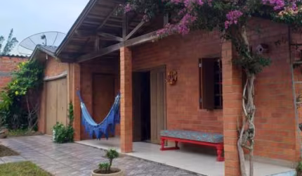 Casa 3 Dormitórios à venda no Bairro Arroio Teixeira com 68 m² de área privativa