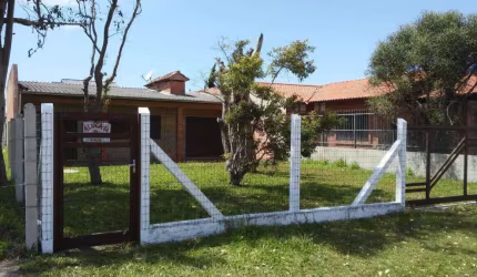 Casa 3 Dormitórios à venda no Bairro Curumim com 128 m² de área privativa - 1 vaga de garagem