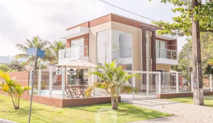 Casa com 3 quartos à venda na Avenida Guarapuava, 765, Caiobá, Matinhos, 150 m2 por R$ 1.580.000