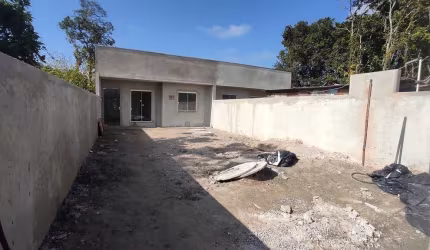 Casa com 3 quartos à venda na Rua 15, Saint Etiene, Matinhos, 57 m2 por R$ 255.000