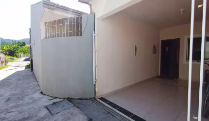 Casa com 2 quartos à venda na Rua Francisco Beltrão, 600, Tabuleiro, Matinhos, 56 m2 por R$ 270.000