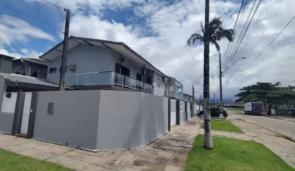 Casa com 4 quartos à venda na Avenida Mandaguari, 371, Riviera, Matinhos, 256 m2 por R$ 920.000