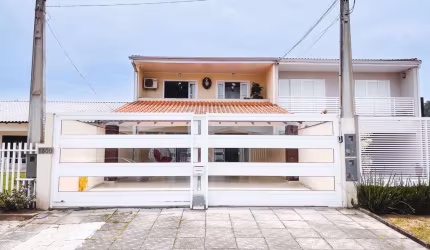 Casa com 3 quartos à venda na Rua Guilherme Pequeno Esquina Com Avenida Po, 1300, Centro, Guaratuba, 280 m2 por R$ 1.200.000