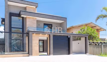 Casa com 4 quartos à venda na Avenida Mandaguari, 227, Riviera, Matinhos, 306 m2 por R$ 2.990.000