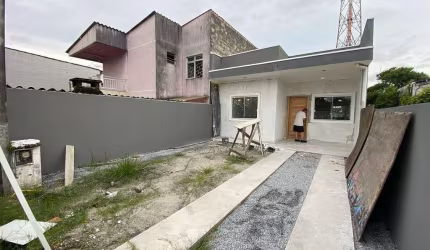 Casa com 3 quartos à venda na Rua Baronesa do Cerro Azul, 667, Praia de Leste, Pontal do Paraná, 89 m2 por R$ 490.000