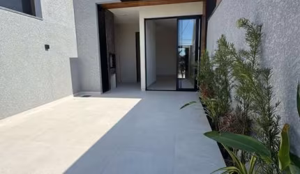 Casa com 3 quartos à venda na Avenida Praia Grande, 517, Praia Grande, Matinhos, 74 m2 por R$ 720.000