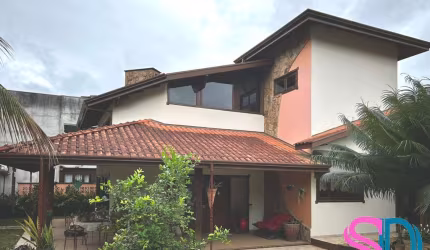 Linda casa térrea mobiliada, com 4 quartos, em loteamento fechado, para venda, Ubatuba - SP