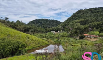Propriedade rural à venda, com área de 03 hectares e lago, localizado no bairro das Palmeiras, São Luiz do Paraitinga - SP