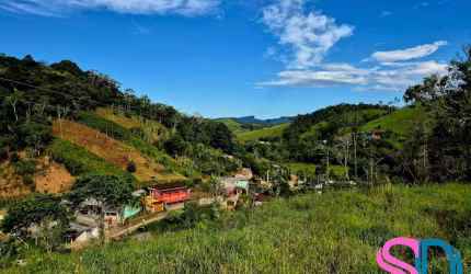 Excelente Terreno de 860m² no Bairro da Vargem Grande, com vista privilegiada para o Morro do Corcovado.