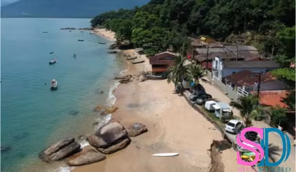 Casa com 02 dormitórios, para venda, próximo a Praia da Picinguaba, Ubatuba -SP