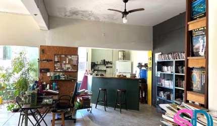 Espaço comercial, para locação, no Centro de Ubatuba - SP