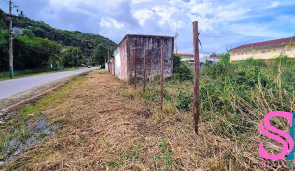 Excelente Área para investidores, com projeto aprovado para construção, no bairro da Maranduba.