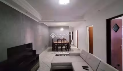 Casa com 3 quartos à venda na Rua Henrique Dias, 33, Jordanópolis, São Bernardo do Campo, 229 m2 por R$ 850.000