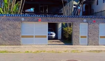 Casa com 4 quartos à venda na das Orquídeas, 99, Balneário Flórida, Praia Grande, 270 m2 por R$ 800.000
