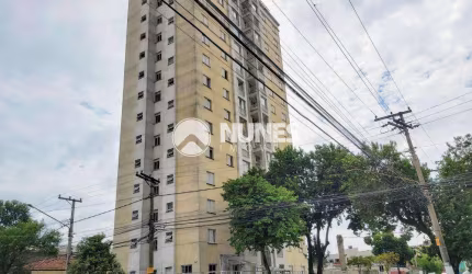 Apartamento em Presidente Altino com varanda