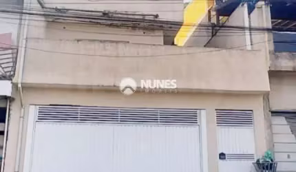 BELISSIMO SOBRADO BEM LOCALIZADO !!