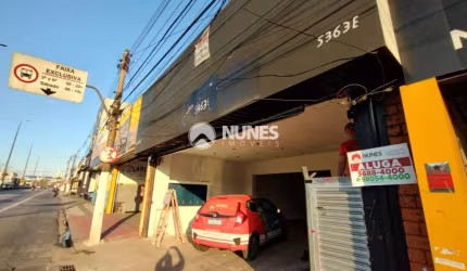 Prédio comercial na Av. dos Autonomistas.