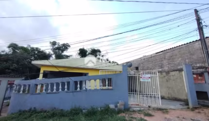 Casa com entrada individual em Vargem Grande