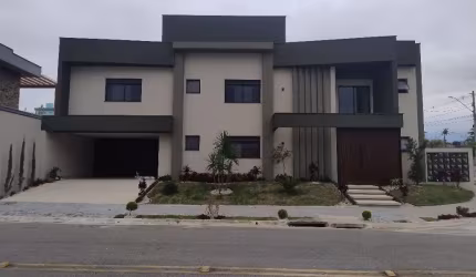 Excelente casa em localização diferenciada