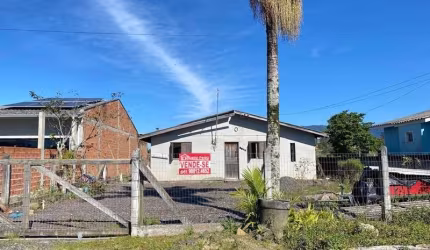 Casa com 3 quartos à venda no Centro, Terra de Areia  por R$ 180.000