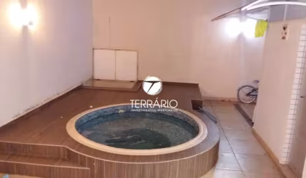 Casa à venda no Alta Villa em Varginha com Ofurô, sauna, churrasqueira, 5 quartos e 2 suítes