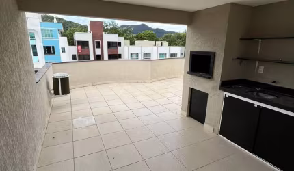 SOBRADO DE 3 PISOS,  COM AMPLO TERRAÇO COM  CHURRASQUEIRA