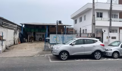 TERRENO EM BALNEARIO CAMBORIÚ- FACIL ACESSO A BR E AO CENTRO DA CIDADE