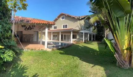 Casa triplex à venda no condomínio Santa Mônica Personal, Barra da Tijuca