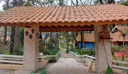 Sítio à venda em Atibaia-SP: 10 quartos, 6 suítes, 72.500 m² no bairro Laranja Azeda!