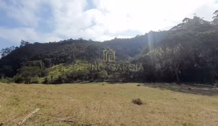 Chácara / sítio com 10 quartos à venda na TRAVESSA DA ESTRADA ANDRÉ FRANCO MONTO, 01, Pião, Piracaia por R$ 3.500.000