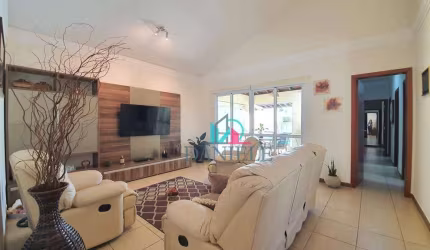 Casa com 3 dormitórios à venda, 176 m² por R$ 795.000,00 - Jardim Botânico - Araraquara/SP