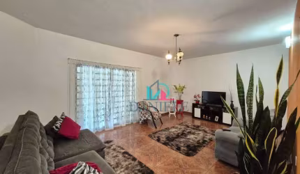 Casa com 3 dormitórios à venda, 232 m² por R$ 380.000,00 - Vila Santa Maria (Vila Xavier) - Araraquara/SP