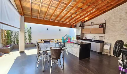 Gran Village. Casa linda
