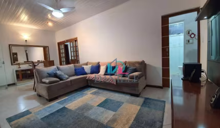 Casa com 3 dormitórios à venda, 191 m² por R$ 695.000,00 - Centro - Araraquara/SP