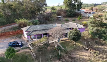 Sítio à venda no bairro Centro em Pinhalzinho/SP