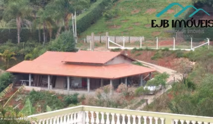Sítio à venda no bairro Zona Rural em Pinhalzinho/SP