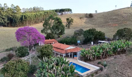 Sítio à venda no bairro Rural em Pinhalzinho/SP