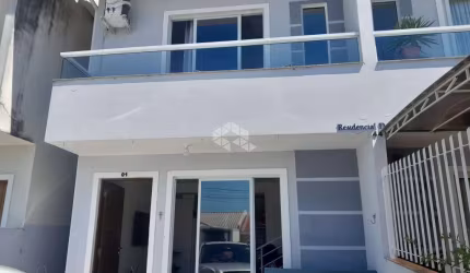 Sobrado 2 dormitórios no bairro Bela Vista, Palhoça