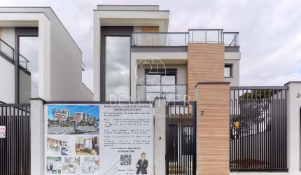 Casa de esquina alto padrão, 185m2, 3 suítes, 04vagas, área externa/terraço
